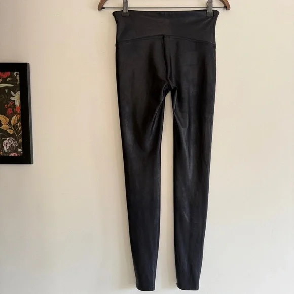 Spanx Faux Leather Black High Rise Black Legging Women's Small - Picture 8 of 15